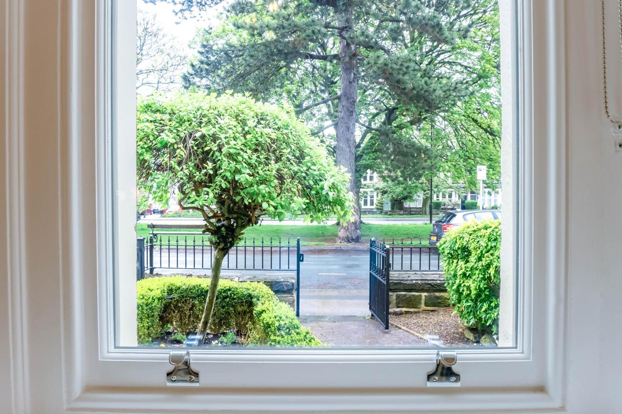 The Harrogate Townhouse Villa Bagian luar foto